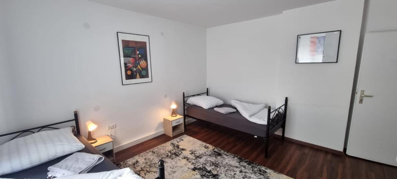 Pension Am Kreisel Kassel Exteriör bild