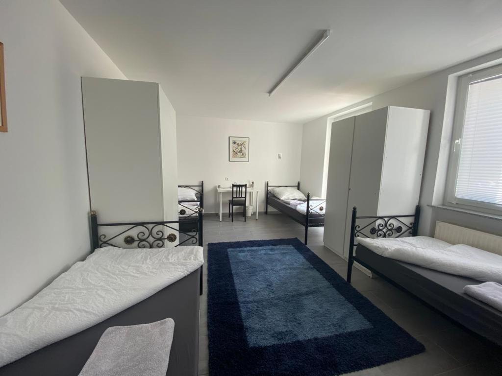 Pension Am Kreisel Kassel Exteriör bild